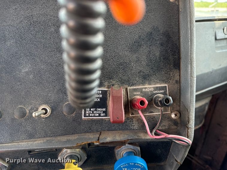 image for item EH4341 1987 Mack RS686LS dump truck