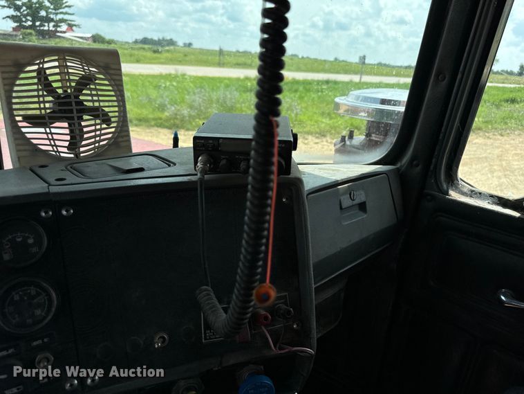 image for item EH4341 1987 Mack RS686LS dump truck