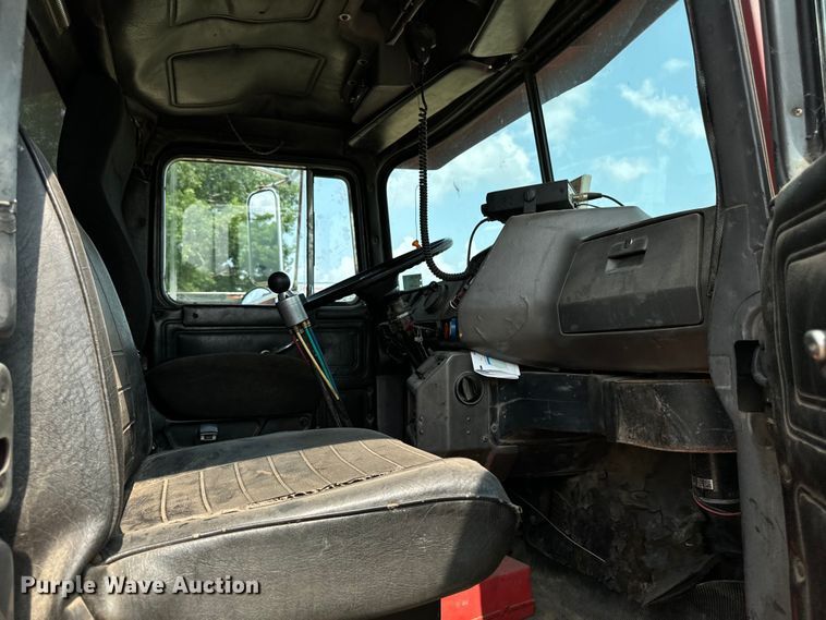 image for item EH4341 1987 Mack RS686LS dump truck