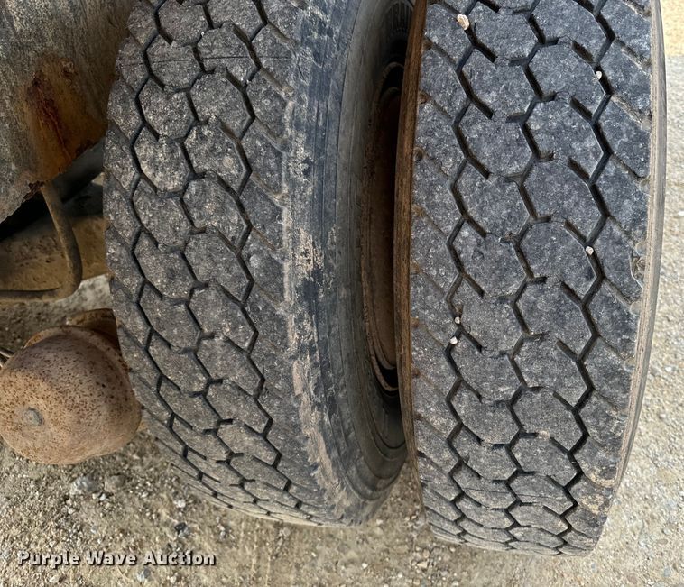 image for item EH4341 1987 Mack RS686LS dump truck