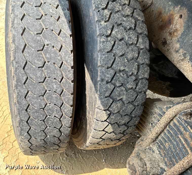 image for item EH4341 1987 Mack RS686LS dump truck