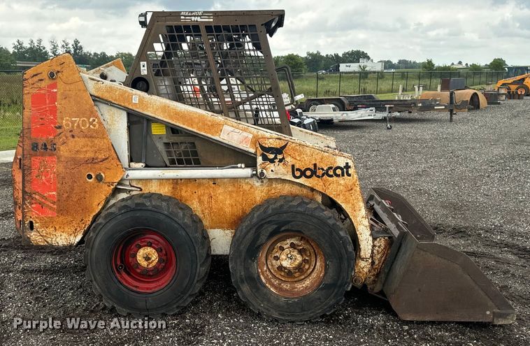 image for item EH4342 1987 Bobcat  843 skid steer loader