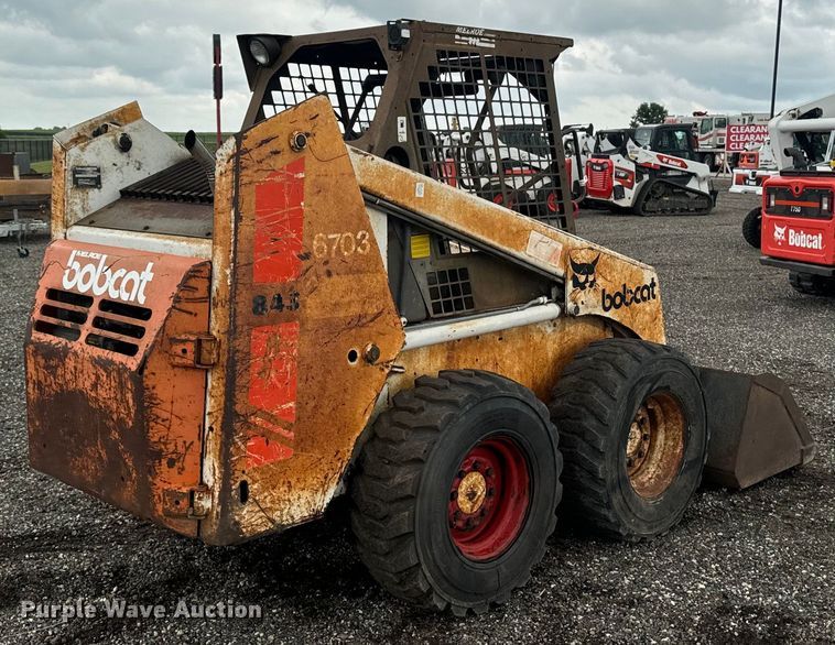 image for item EH4342 1987 Bobcat  843 skid steer loader