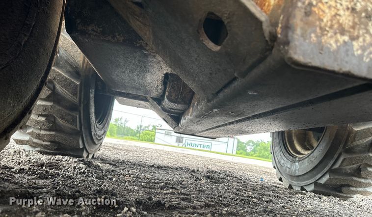 image for item EH4342 1987 Bobcat  843 skid steer loader