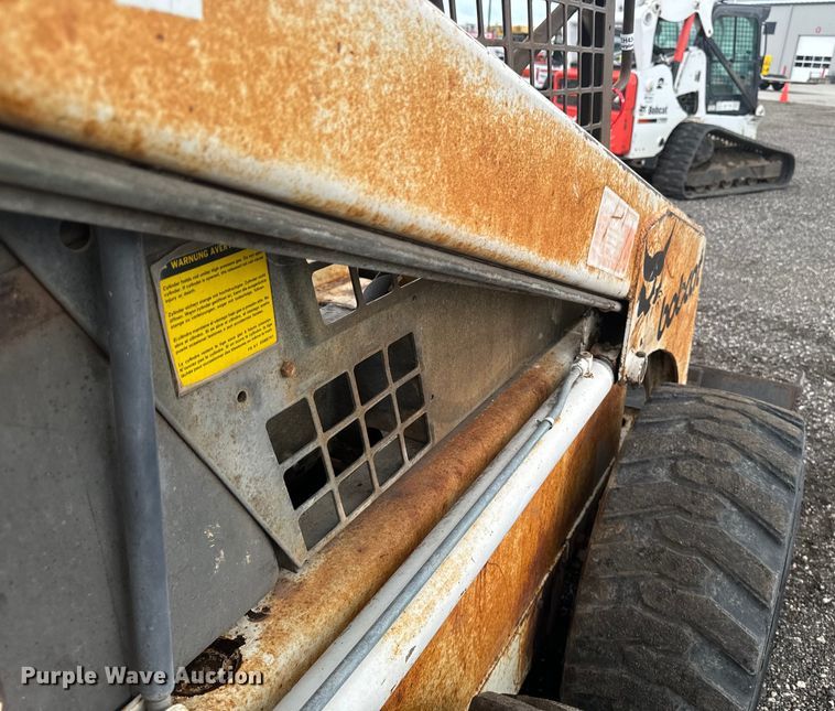 image for item EH4342 1987 Bobcat  843 skid steer loader