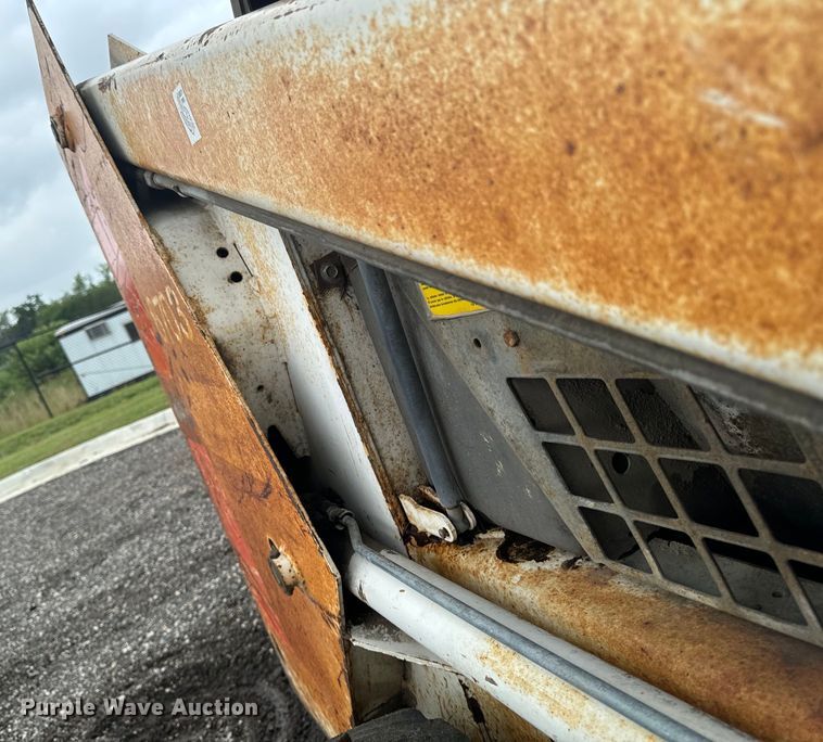 image for item EH4342 1987 Bobcat  843 skid steer loader