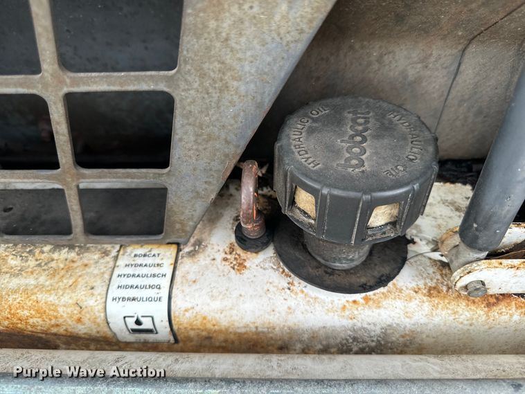 image for item EH4342 1987 Bobcat  843 skid steer loader