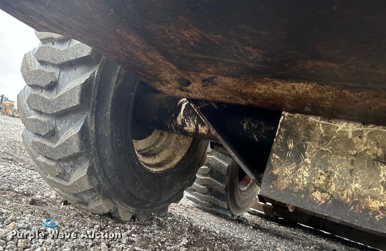 image for item EH4342 1987 Bobcat  843 skid steer loader