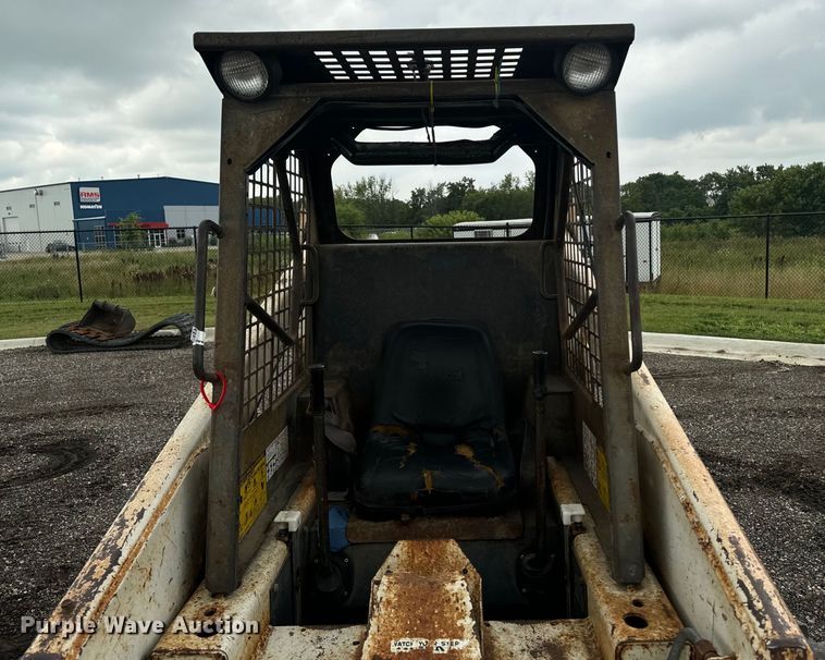 image for item EH4342 1987 Bobcat  843 skid steer loader