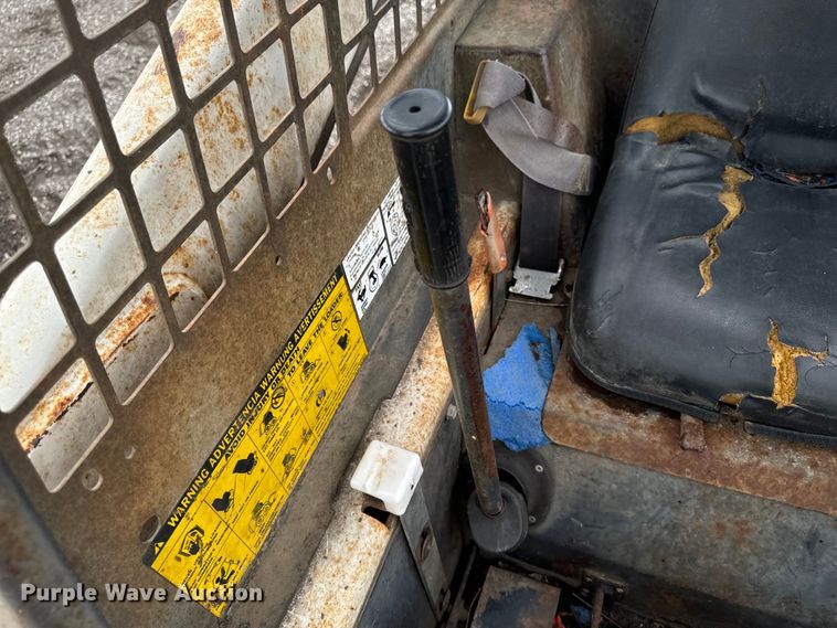 image for item EH4342 1987 Bobcat  843 skid steer loader