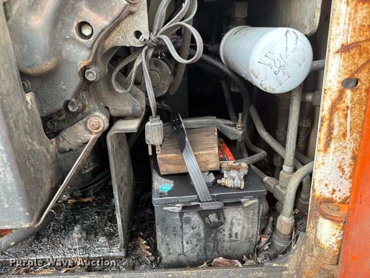 image for item EH4342 1987 Bobcat  843 skid steer loader