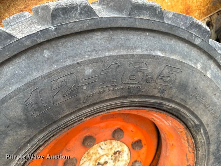 image for item EH4342 1987 Bobcat  843 skid steer loader