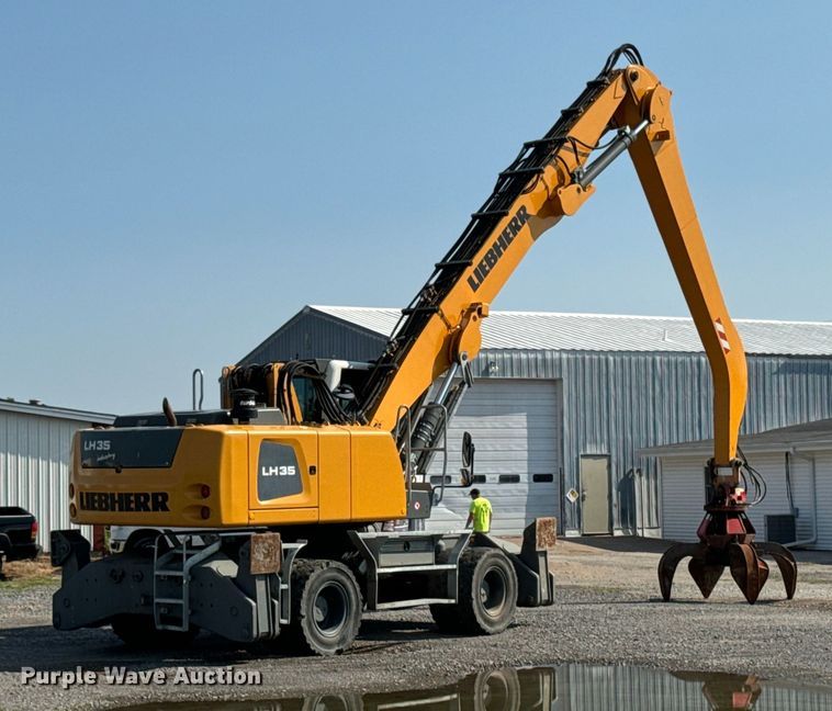 image for item EH4348 2014 Liebherr LH35M Litronic material handler