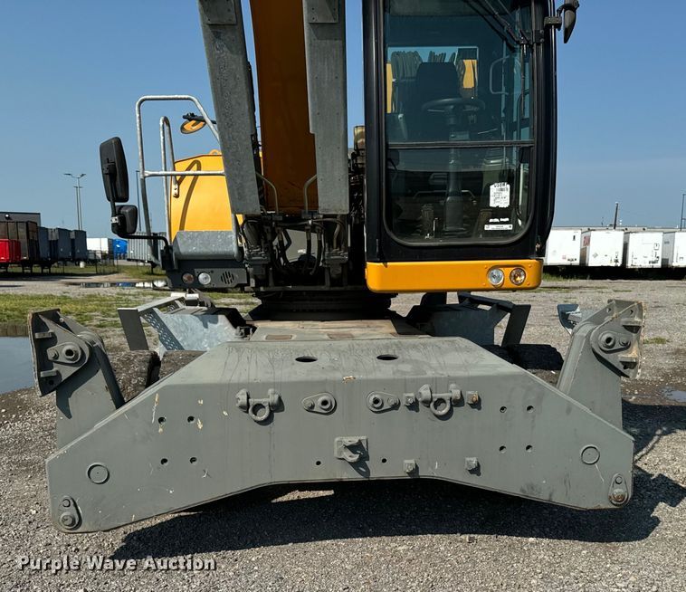 image for item EH4348 2014 Liebherr LH35M Litronic material handler