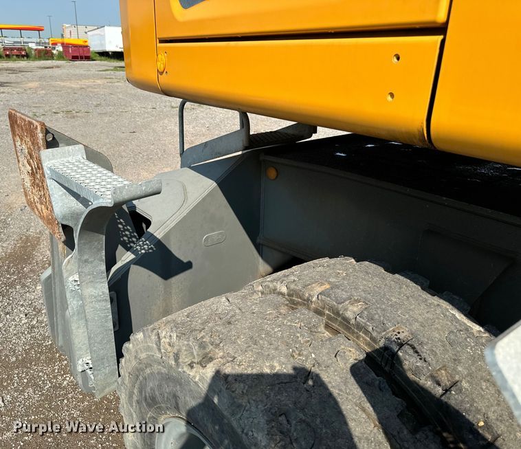 image for item EH4348 2014 Liebherr LH35M Litronic material handler