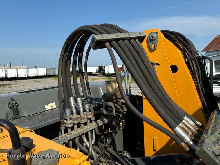 image for item EH4348 2014 Liebherr LH35M Litronic material handler