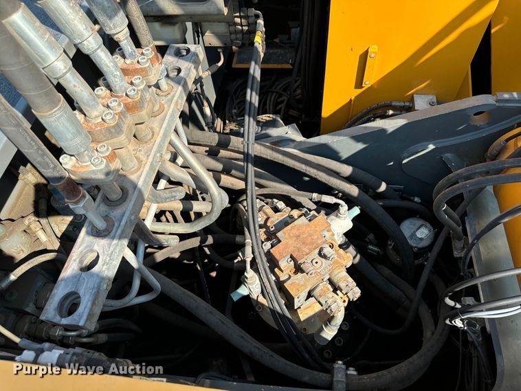 image for item EH4348 2014 Liebherr LH35M Litronic material handler