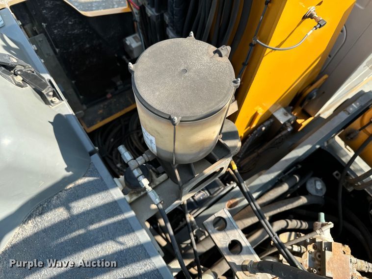 image for item EH4348 2014 Liebherr LH35M Litronic material handler