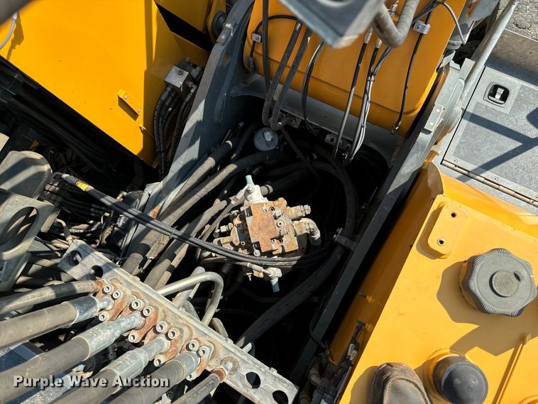 image for item EH4348 2014 Liebherr LH35M Litronic material handler