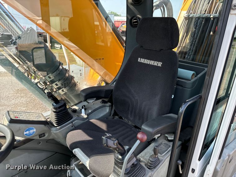 image for item EH4348 2014 Liebherr LH35M Litronic material handler