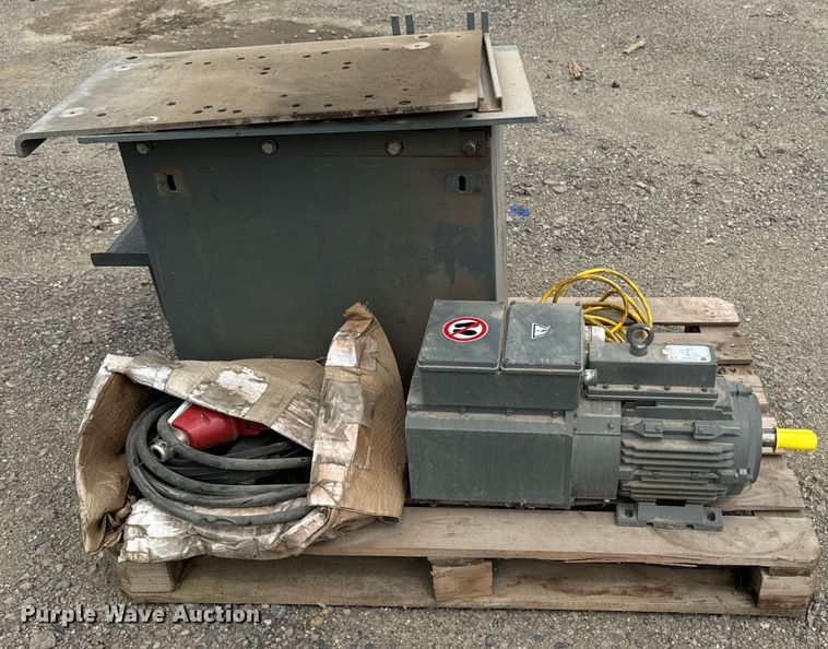 image for item EH4348 2014 Liebherr LH35M Litronic material handler