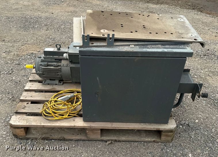 image for item EH4348 2014 Liebherr LH35M Litronic material handler