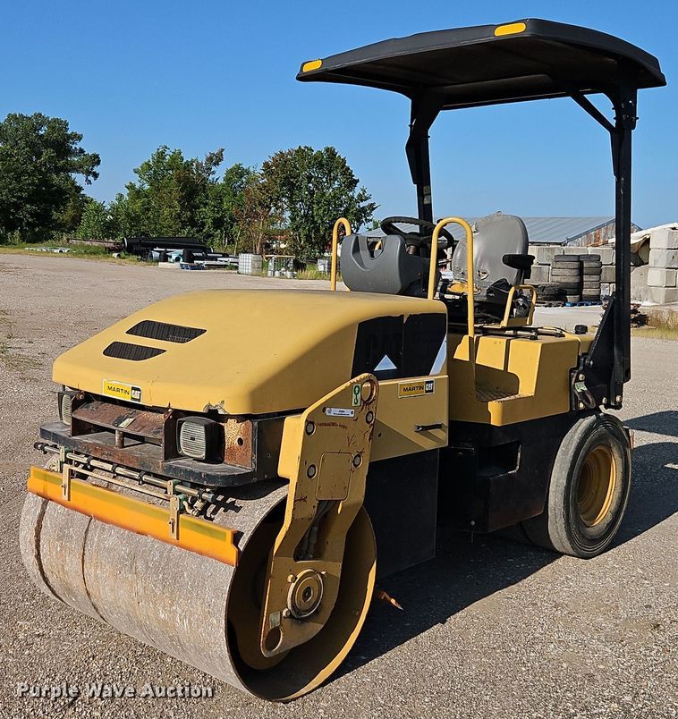 image for item EI3984 Caterpillar  CB-335E single drum vibratory roller