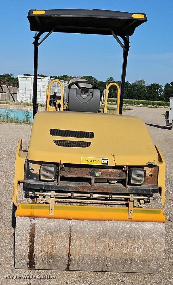 image for item EI3984 Caterpillar  CB-335E single drum vibratory roller