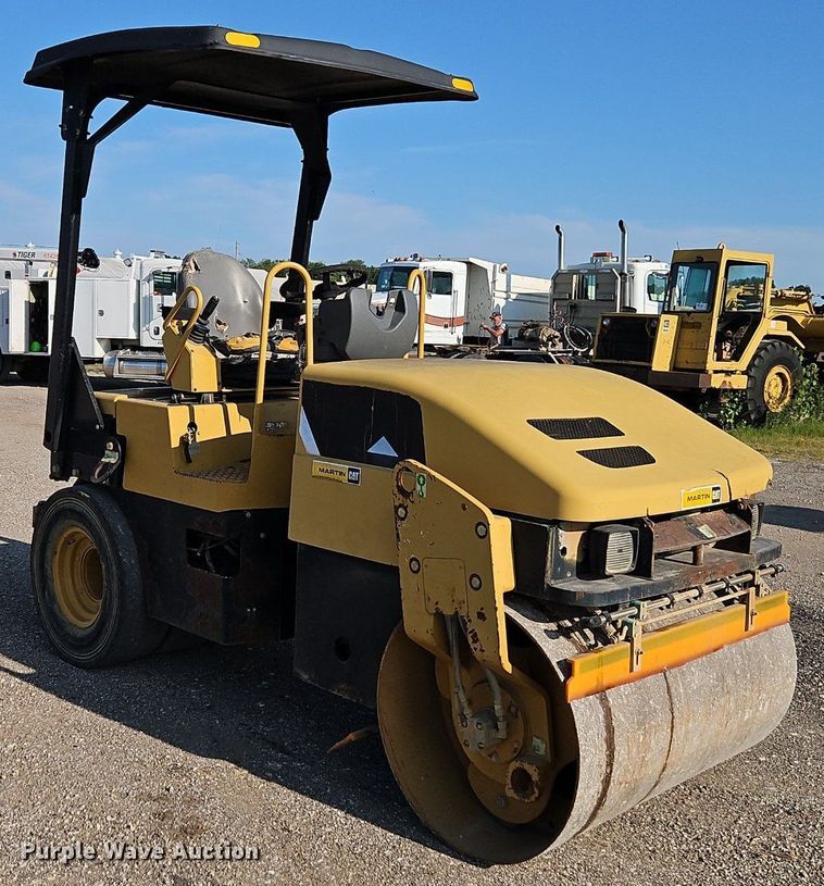 image for item EI3984 Caterpillar  CB-335E single drum vibratory roller