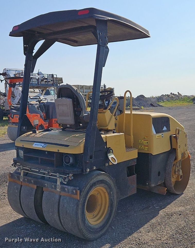 image for item EI3984 Caterpillar  CB-335E single drum vibratory roller