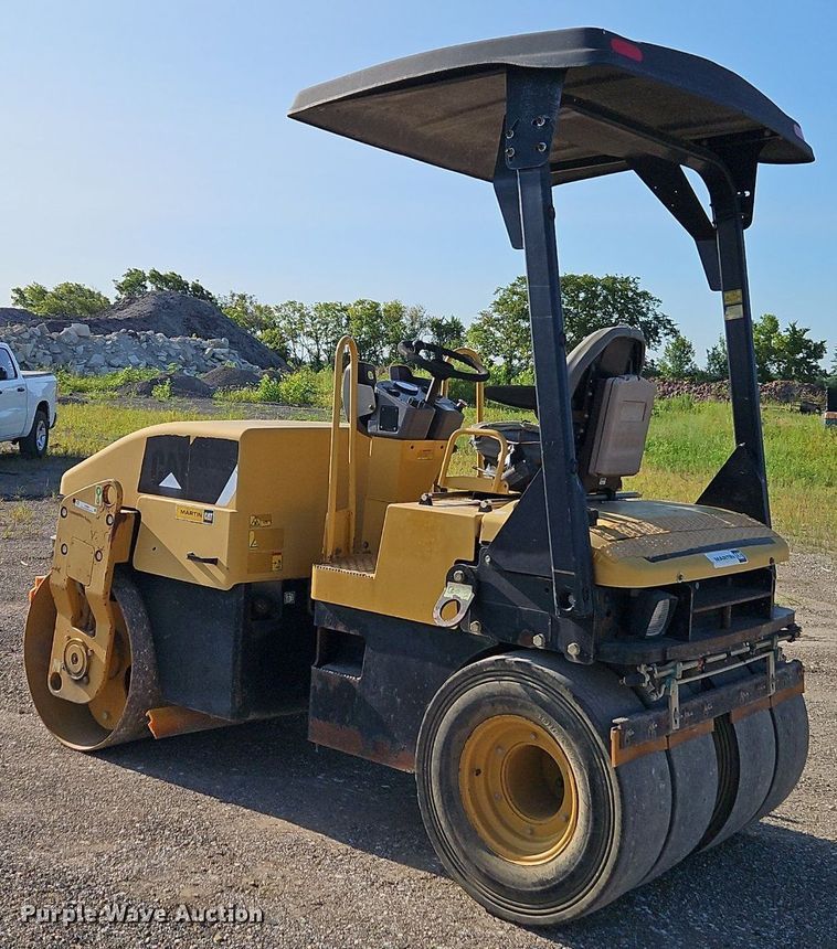 image for item EI3984 Caterpillar  CB-335E single drum vibratory roller