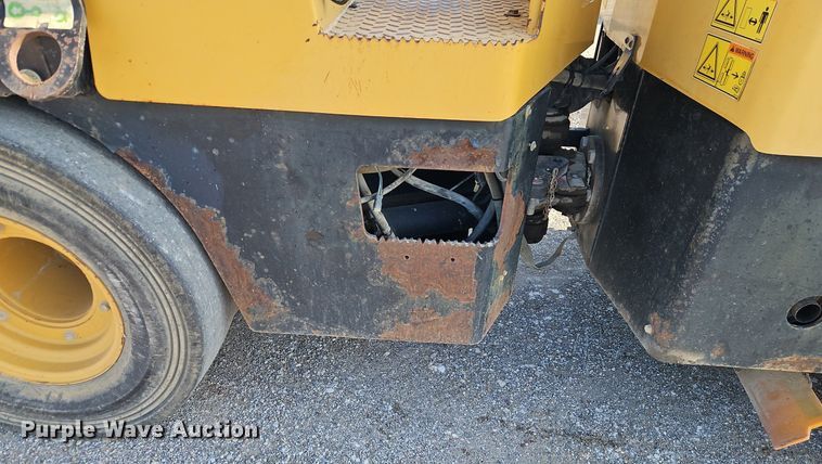 image for item EI3984 Caterpillar  CB-335E single drum vibratory roller