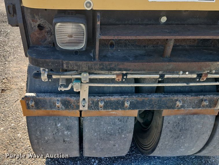 image for item EI3984 Caterpillar  CB-335E single drum vibratory roller