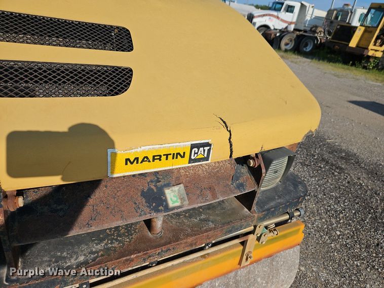 image for item EI3984 Caterpillar  CB-335E single drum vibratory roller