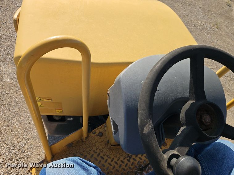 image for item EI3984 Caterpillar  CB-335E single drum vibratory roller