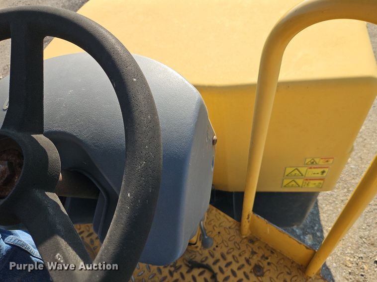 image for item EI3984 Caterpillar  CB-335E single drum vibratory roller