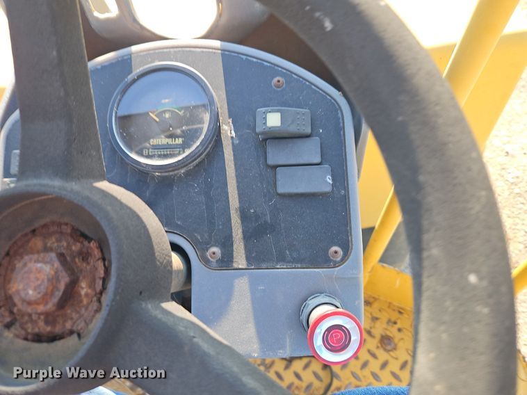 image for item EI3984 Caterpillar  CB-335E single drum vibratory roller