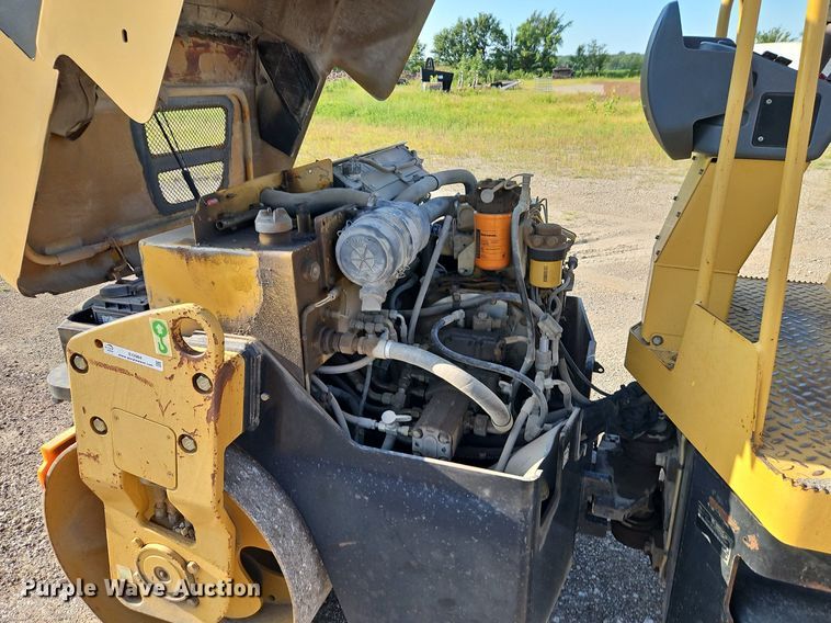 image for item EI3984 Caterpillar  CB-335E single drum vibratory roller