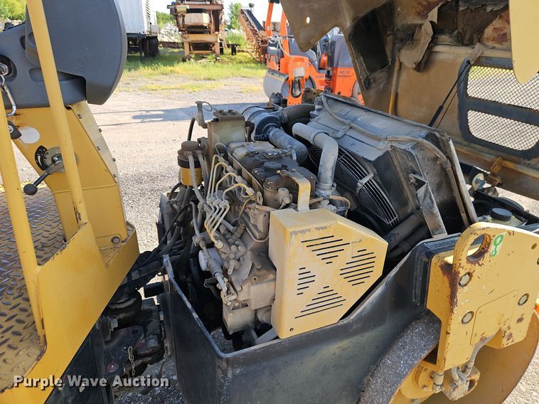 image for item EI3984 Caterpillar  CB-335E single drum vibratory roller