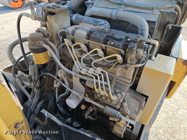 image for item EI3984 Caterpillar  CB-335E single drum vibratory roller