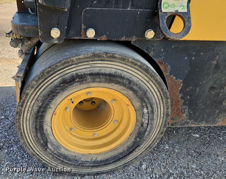 image for item EI3984 Caterpillar  CB-335E single drum vibratory roller