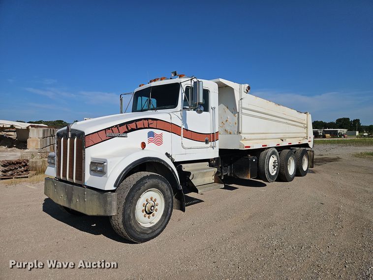 image for item EI3986 1990 Kenworth  W900 dump truck