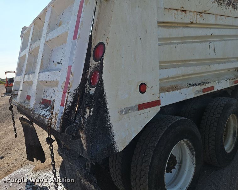 image for item EI3986 1990 Kenworth  W900 dump truck