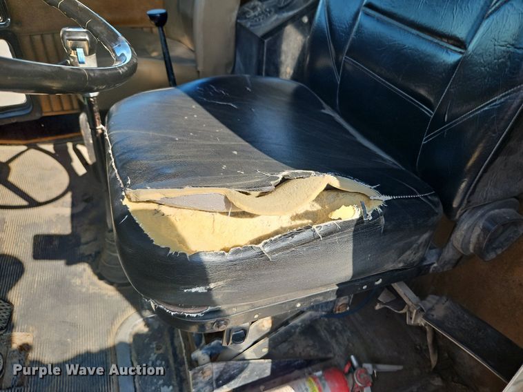 image for item EI3986 1990 Kenworth  W900 dump truck