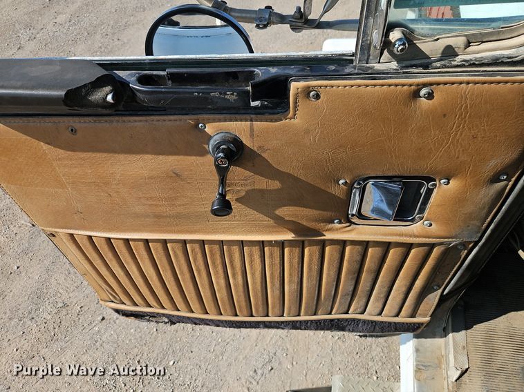 image for item EI3986 1990 Kenworth  W900 dump truck