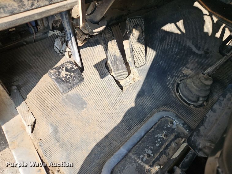 image for item EI3986 1990 Kenworth  W900 dump truck