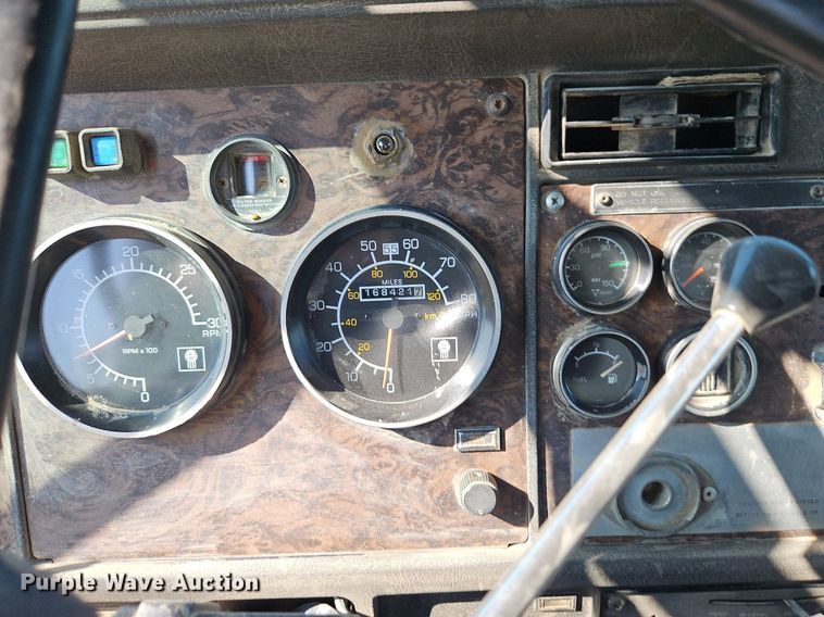 image for item EI3986 1990 Kenworth  W900 dump truck