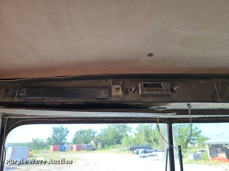 image for item EI3986 1990 Kenworth  W900 dump truck