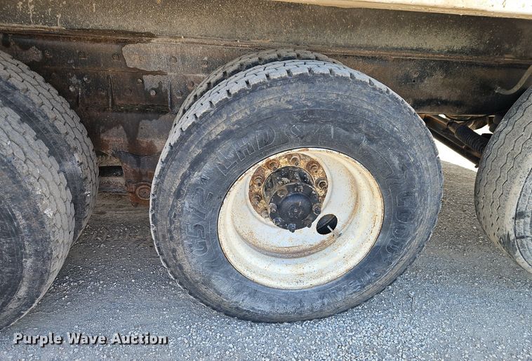 image for item EI3986 1990 Kenworth  W900 dump truck