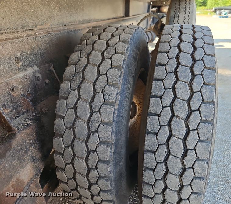 image for item EI3986 1990 Kenworth  W900 dump truck